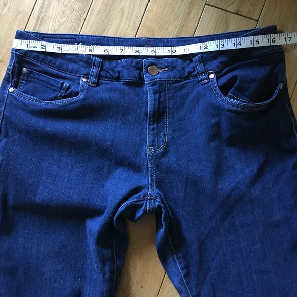 DH3 Mia Mid Rise Blue Jeans - Picture 12 of 16